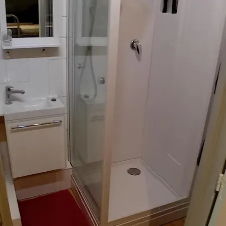 Climatise Avec Parking Prive Dans Les Hautes Vignes Agde