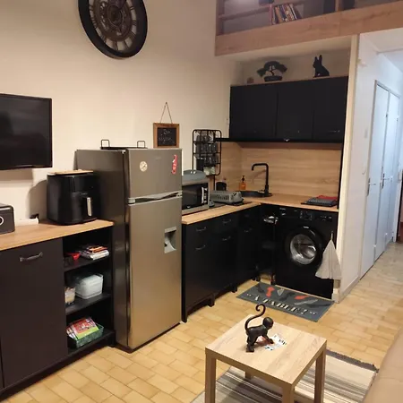 Climatise Avec Parking Prive Dans Les Hautes Vignes *