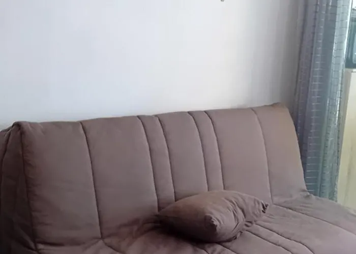 Lägenhet Climatise Avec Parking Prive Dans Les Hautes Vignes