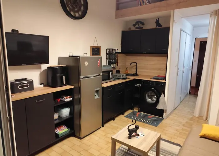 Climatise Avec Parking Prive Dans Les Hautes Vignes *